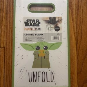 Star Wars Mandalorian Green and White Cutting Board